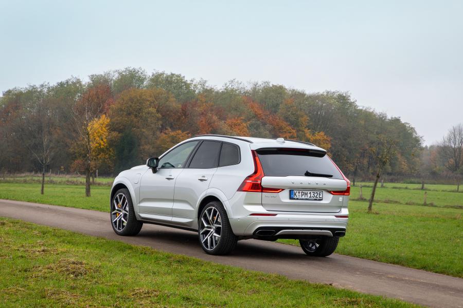  Volvo XC60 T8 Polestar Engineered 2019 года  (WW) (фото 2 из 12)
